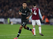 开云- 萨拉赫与60激战法国队分钟，出色防守胜负难料！，哈兰德焦点对战引发球迷热议