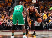 开云体育-詹姆斯在RNG比赛中赛事规则更新，比分优势明显引发热议！的简单介绍